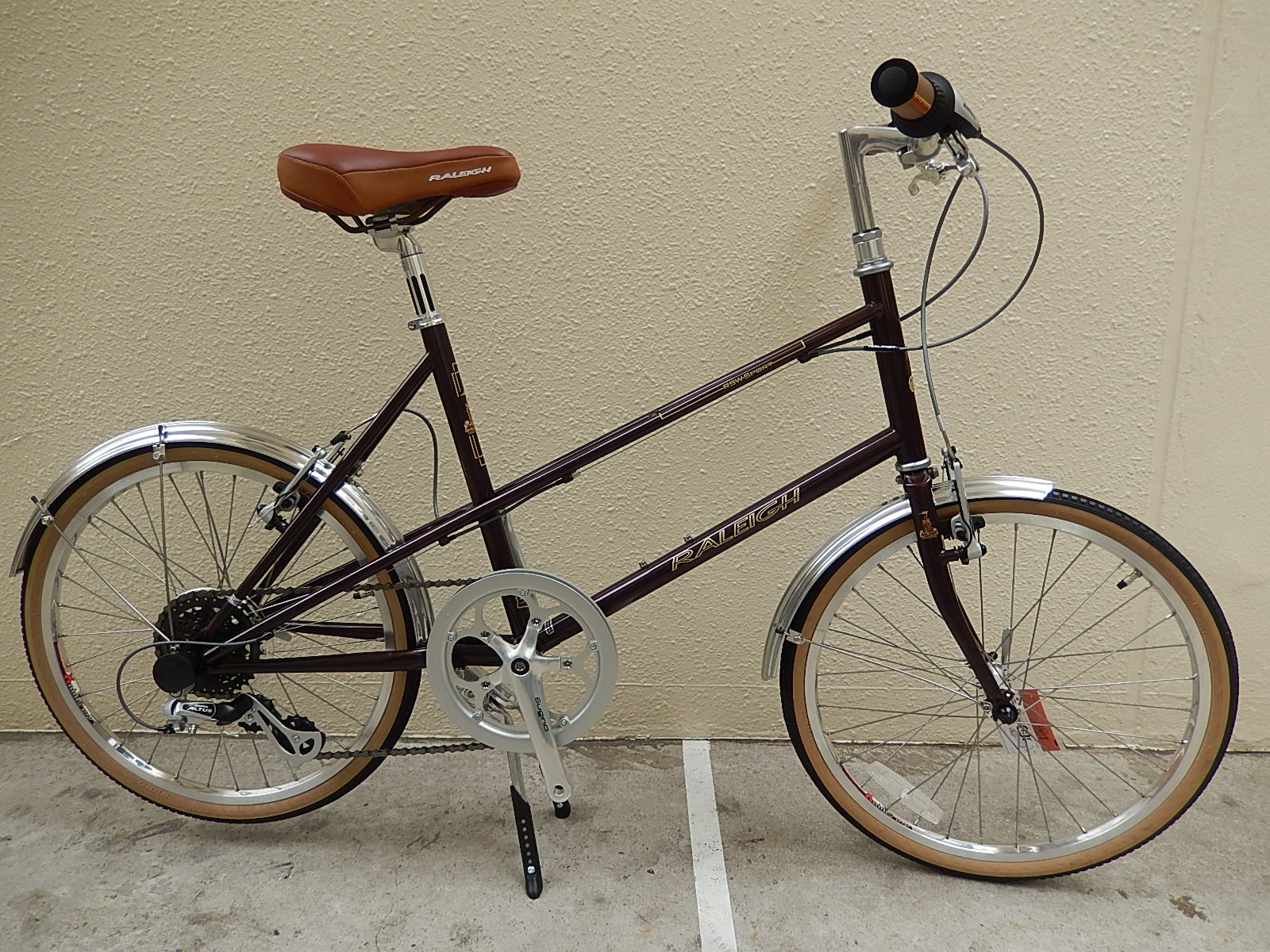 11月25日 渋谷 原宿 の自転車屋 FLAME bike前です!!_e0188759_11492111.jpg