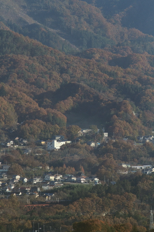 午後の赤い鉄橋 - 2013年紅葉の秩父 - _b0190710_22521945.jpg