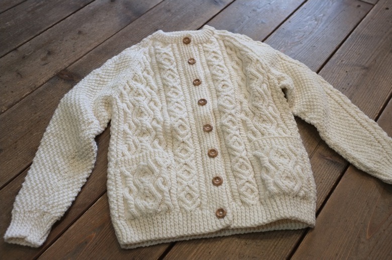 お値下げ！みなとのてんらんかいJanette Murray ウールカーディガン お値下げ！みなとのてんらんかいJanette Murray ウールカーディガン