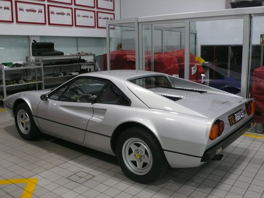classic Ferrari を所有するということ_a0129711_20343477.jpg