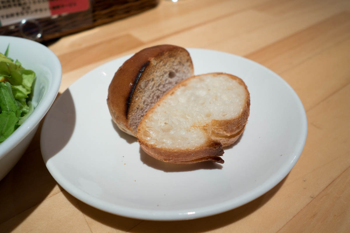 明るくオシャレな店内、お値段リーズナブル、気軽に使えるパスタ屋さん 【藤沢 湘南パスタ】_d0177632_22563189.jpg