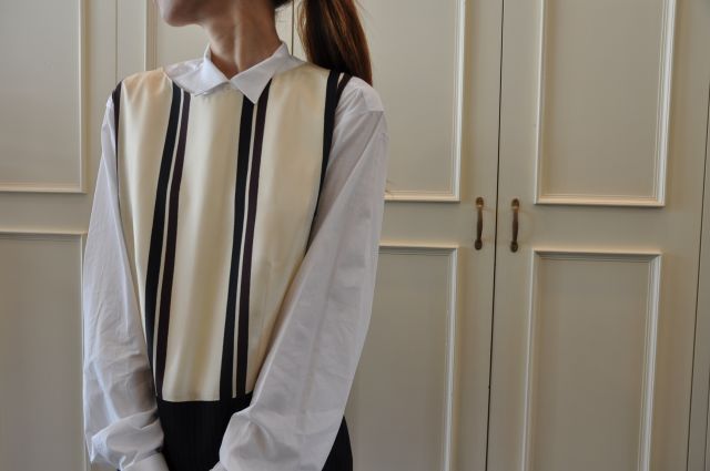 クールな女性らし さ ・・・ DRIES VAN NOTEN ._b0110586_2051955.jpg