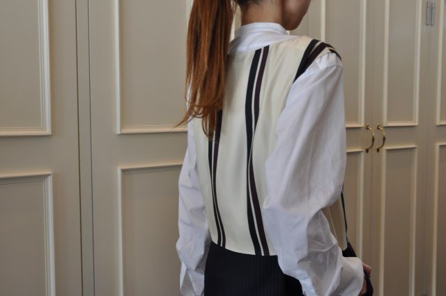 クールな女性らし さ ・・・ DRIES VAN NOTEN ._b0110586_2055928.jpg