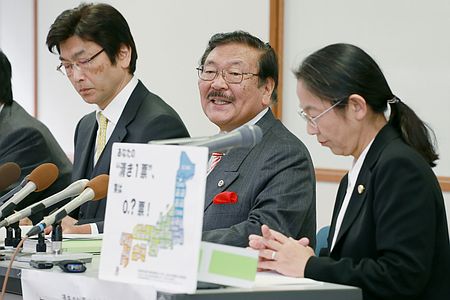「一票の格差」の不都合な真実発見！：なんなんだこりあ〜〜？「一婦の格差」だナ！_e0171614_13324626.jpg
