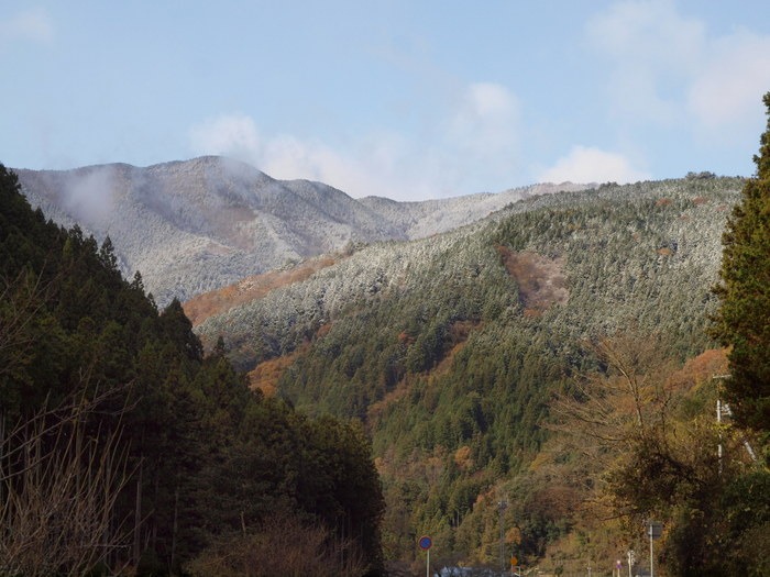 湯来ロッジの西の山_c0116915_2312744.jpg