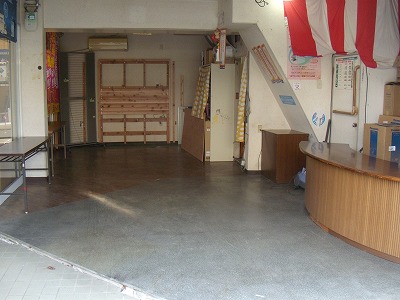 円司 in すえひろでんき_d0165772_2041311.jpg