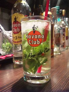 blog;金曜日は、最高の乾杯を~下北沢キューバ家庭料理名店ボデギータ~_a0103940_05380636.jpg