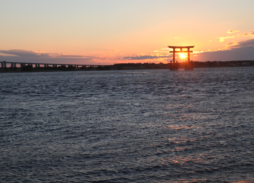 静岡県 浜名湖 弁天島 赤鳥居と夕日 魅せられて大和路 静岡県 浜名湖 弁天島 赤鳥居と夕日 魅せられて大和路