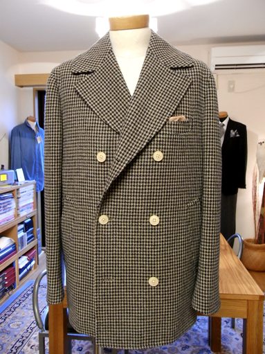 「ハーフアルスター」 ~ “とーほぐ”にはダブルブレストがお似合いです 編_c0177259_19333670.jpg