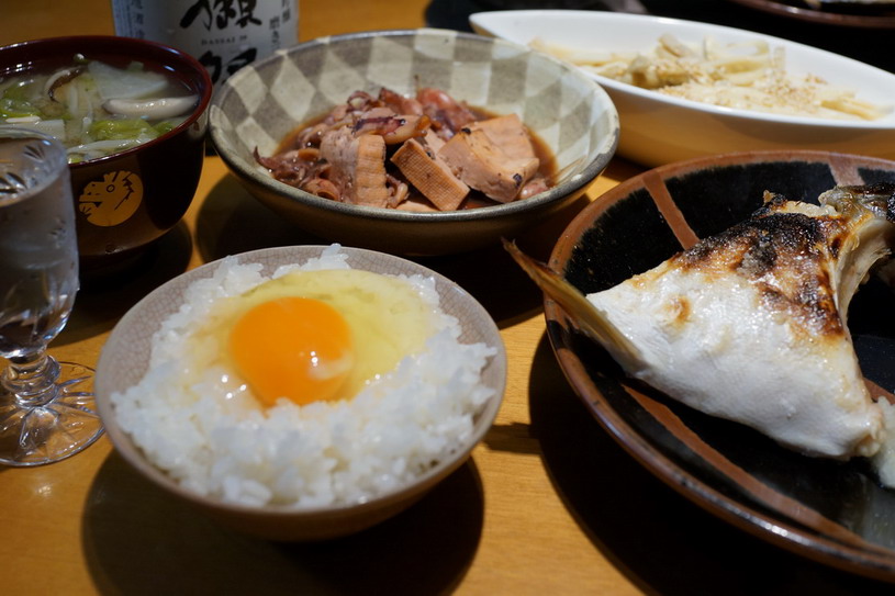 太陽卵定食_e0222120_1335761.jpg