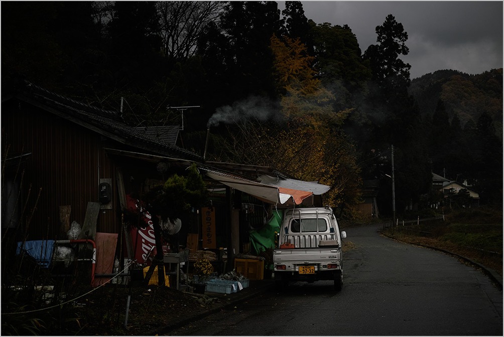 冷たい雨の秋の日に　on a rainy day #DP3 Merrill_c0065410_2228289.jpg