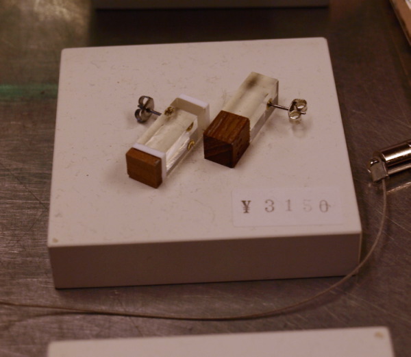 proef‘epoxy’リングとピアス_e0122680_19115455.jpg