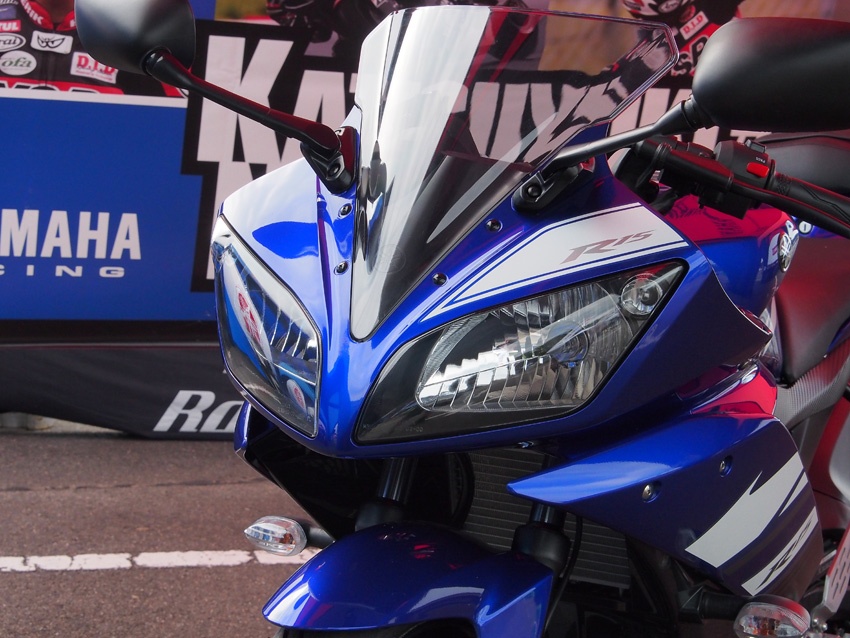 2012 YAMAHA YZF-R15_d0244687_17095065.jpg