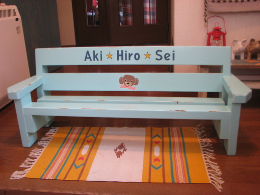 ★ Kids Bench ★_c0078202_7241096.jpg