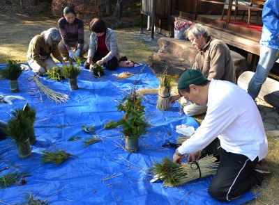 12/22（日）マンションにも飾れる「ミニ門松」を作りませんか？　～清閑亭でミニ門松づくり～_c0110117_16163498.jpg