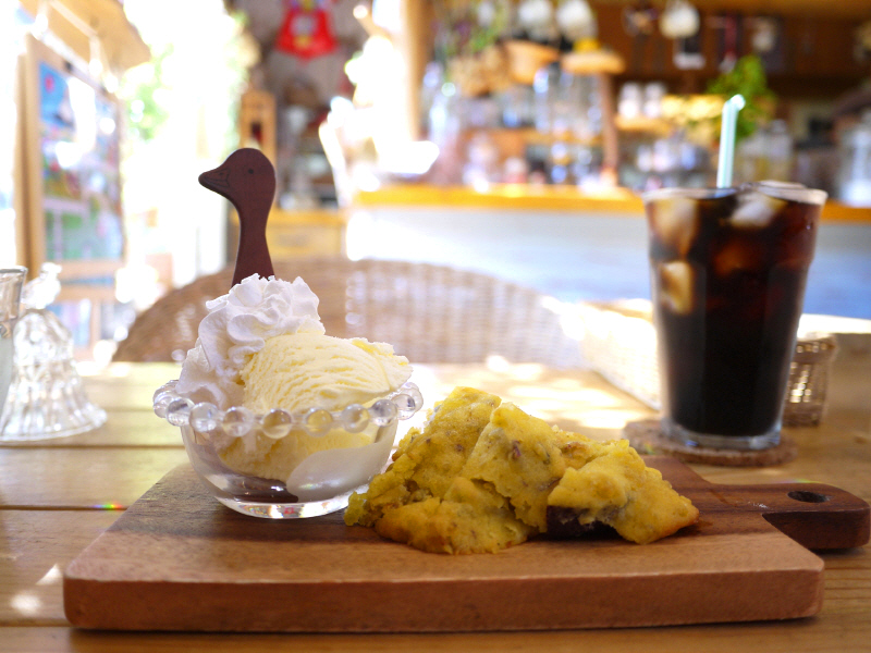 焼きたてスウィートポテト 茅ヶ崎 Cafe Pipipi カフェ ピピピ ぶらり湘南 焼きたてスウィートポテト 茅ヶ崎 Cafe Pipipi カフェ ピピピ ぶらり湘南