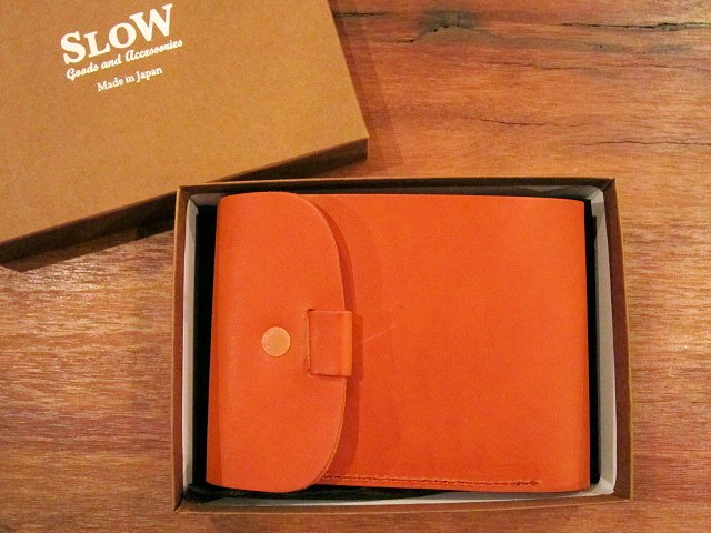 SLOW \"toscana~flap hold wallet\" ご紹介_f0191324_1114055.jpg