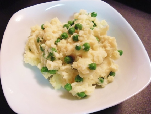 鶏肉のスパイシー焼きとカリカリ一口ピザトーストなど_b0307692_1474023.jpg