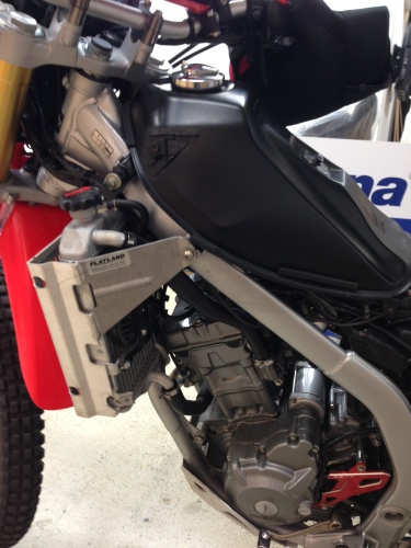 IMSビッグタンク 取り付け : YZ125Xとお犬様でトホホ IMSビッグタンク 取り付け : YZ125Xとお犬様でトホホ