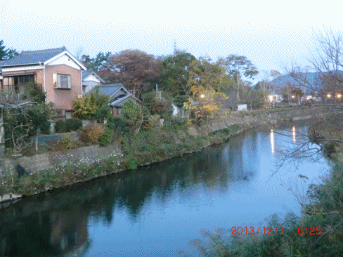 d0007071_18231546.gif
