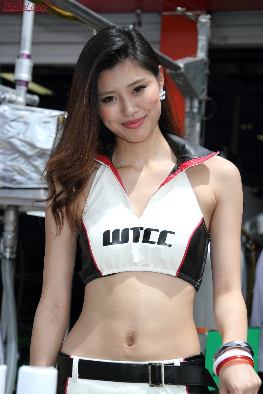 氏家蘭 さん（WTCC ADVAN GAL）_c0216181_22551265.jpg