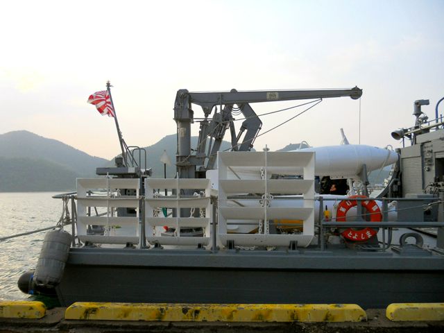 油津漁港で掃海艇とよしまを見てきました_b0009358_1713083.jpg