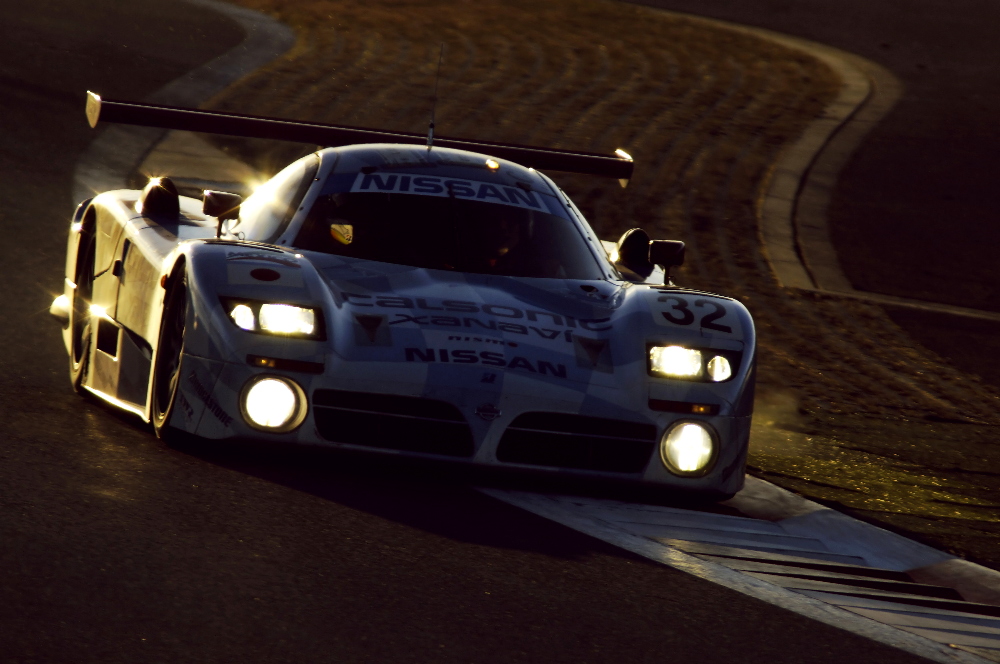 NISSAN R390 GT1_a0041064_0222660.jpg