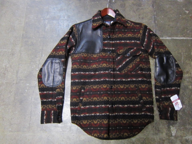 Johnson Woolen Mills ・・・ 別注レザー・切り替えCPO JACKET!★!_d0152280_23202353.jpg