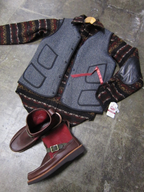 Johnson Woolen Mills ・・・ 別注レザー・切り替えCPO JACKET!★!_d0152280_2322565.jpg