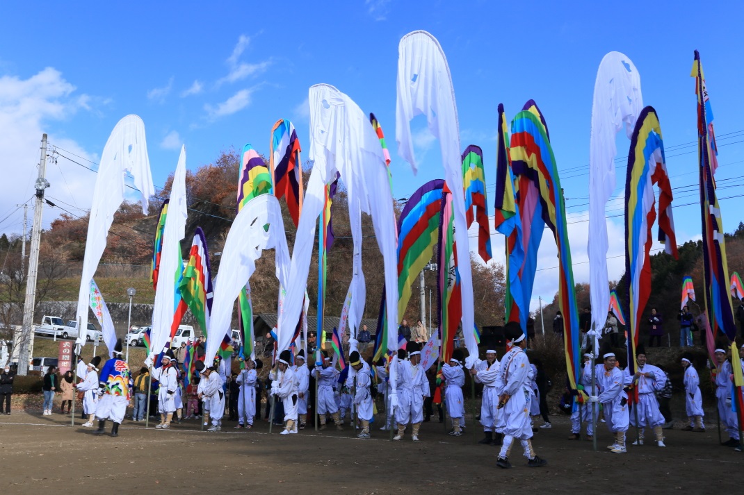 木幡の幡祭り　＜６＞　幡競争②　二本松市  ２０１３・１２・０１_e0143883_18153360.jpg