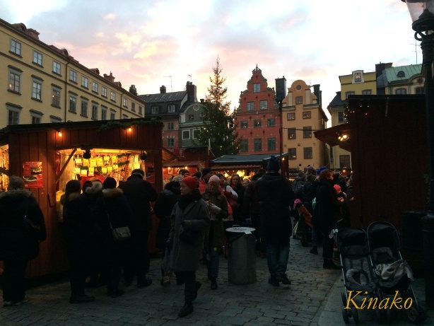 街中のクリスマスマーケット　－　Julmarknad i stan_e0250023_5581246.jpg