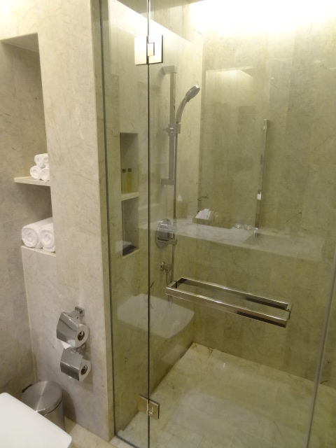 f0036857_22375037.jpg