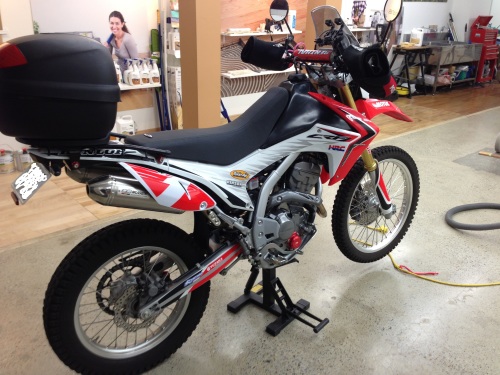 IMSビッグタンク 取り付け : YZ125Xとお犬様でトホホ IMSビッグタンク 取り付け : YZ125Xとお犬様でトホホ
