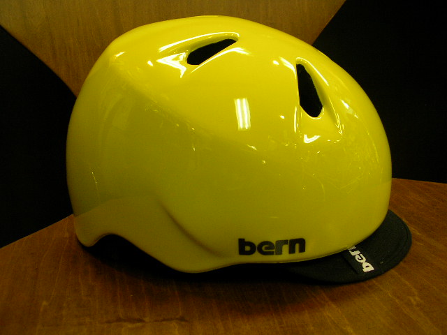 bernヘルメット一部入荷しました_b0189682_1326143.jpg