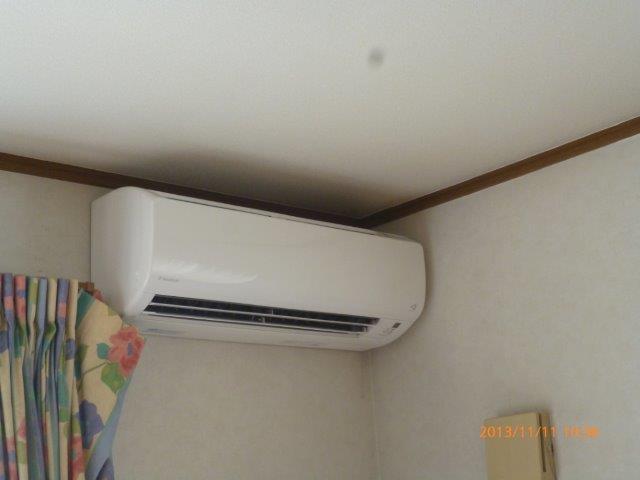 隠蔽配管仕様 DAIKIN2室マルチエアコン入替_e0207151_1623354.jpg