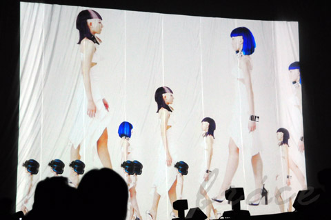 【CONTEST】SPC全日本理美容選手権 決勝大会2013 アーティスティックで華麗なヘアショーステージ!_c0080367_11484148.jpg