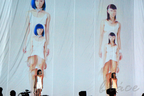 【CONTEST】SPC全日本理美容選手権 決勝大会2013 アーティスティックで華麗なヘアショーステージ!_c0080367_11484167.jpg