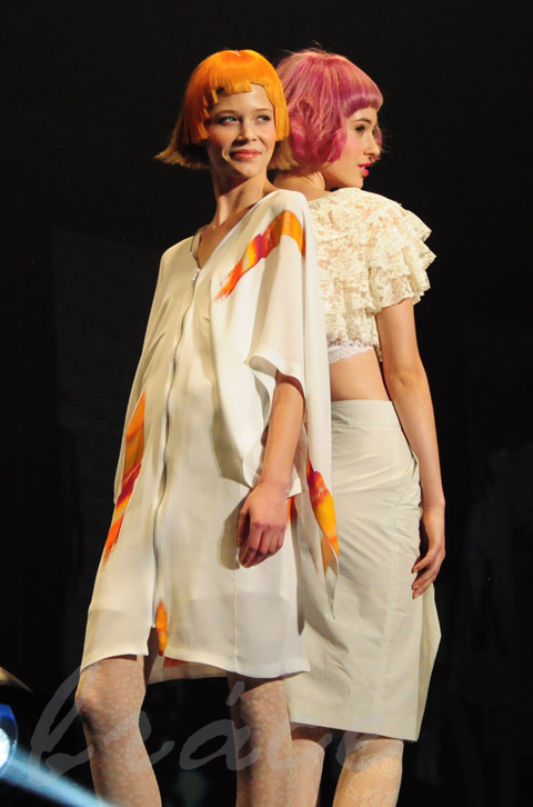 【CONTEST】SPC全日本理美容選手権 決勝大会2013 アーティスティックで華麗なヘアショーステージ!_c0080367_13532044.jpg