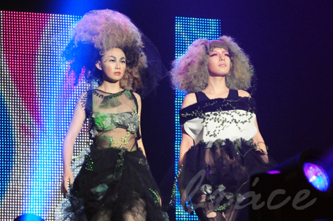 【CONTEST】SPC全日本理美容選手権 決勝大会2013 アーティスティックで華麗なヘアショーステージ!_c0080367_14001479.jpg
