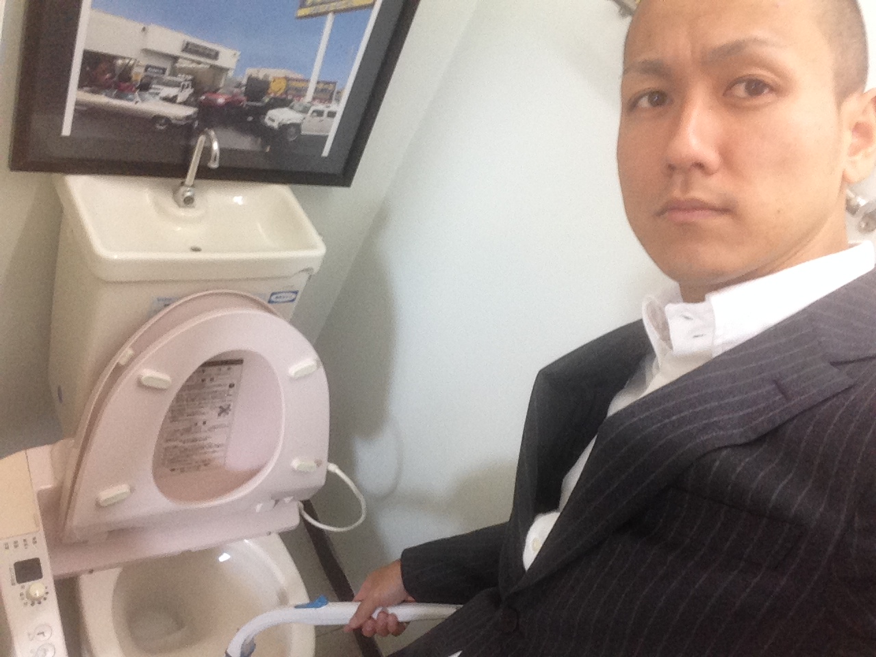トミー、今日も元気にオープンしてます_b0127002_1119623.jpg