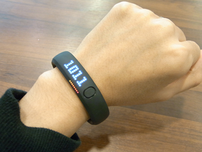 NIKE FUEL BAND!!!_d0105408_1922316.jpg