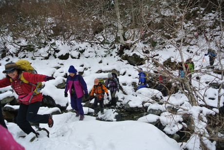 新雪の谷川岳虹芝寮に遊ぶ_c0242406_21291425.jpg