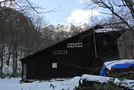 新雪の谷川岳虹芝寮に遊ぶ_c0242406_21302929.jpg