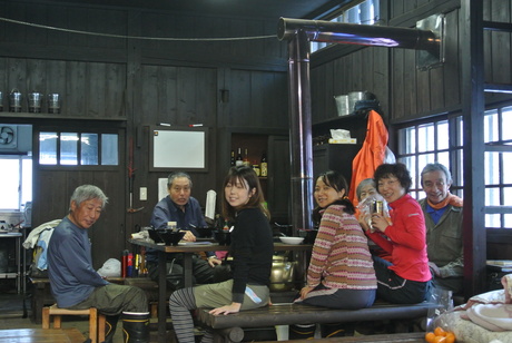 新雪の谷川岳虹芝寮に遊ぶ_c0242406_21321014.jpg