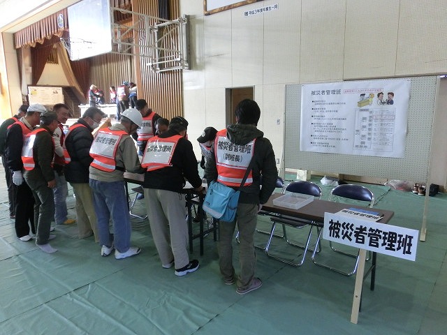 課題だらけだったが、それを肥やしに! 第1回吉原高校避難所開設・運営訓練_f0141310_7451752.jpg