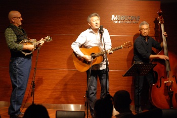 初演 大成功!_e0103024_2435354.jpg