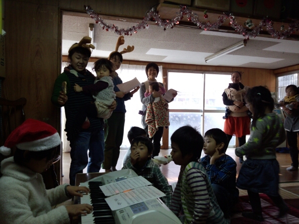 クリスマス会＊低学年_a0276050_2061595.jpg