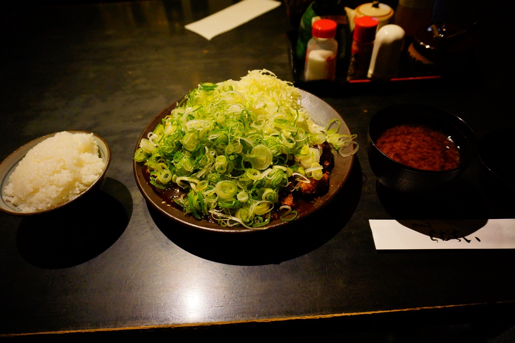 lunch（愛知県名古屋市　「黒豚屋　らむちぃ」）_e0223456_1042762.jpg