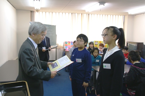 本の読み聞かせのルールを学ぶ～子ども司書養成講座～_f0237658_1741444.jpg