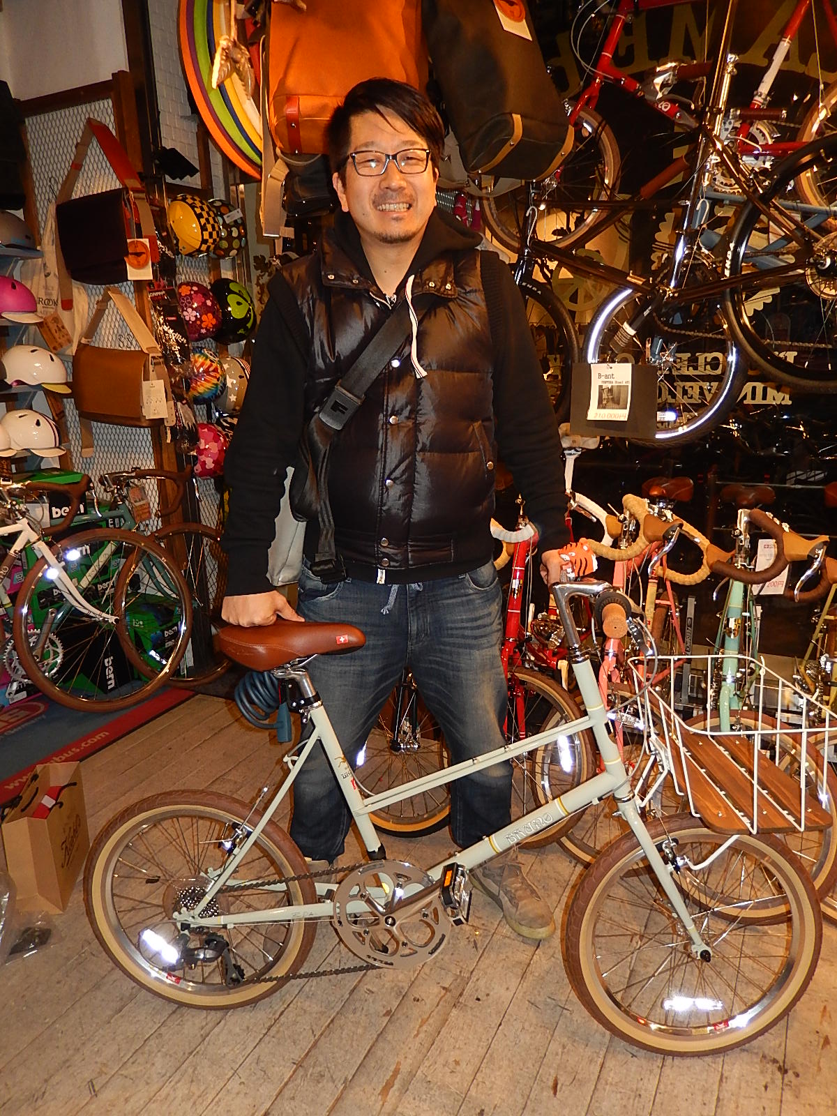 12月9日　渋谷　原宿　の自転車屋　FLAME bike前です！_e0188759_1138458.jpg